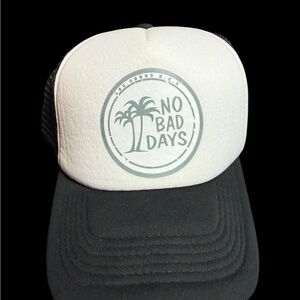 NO BAD DAYS Los Cabos 🖤🤍 Black and White Trucker Hat Unisex